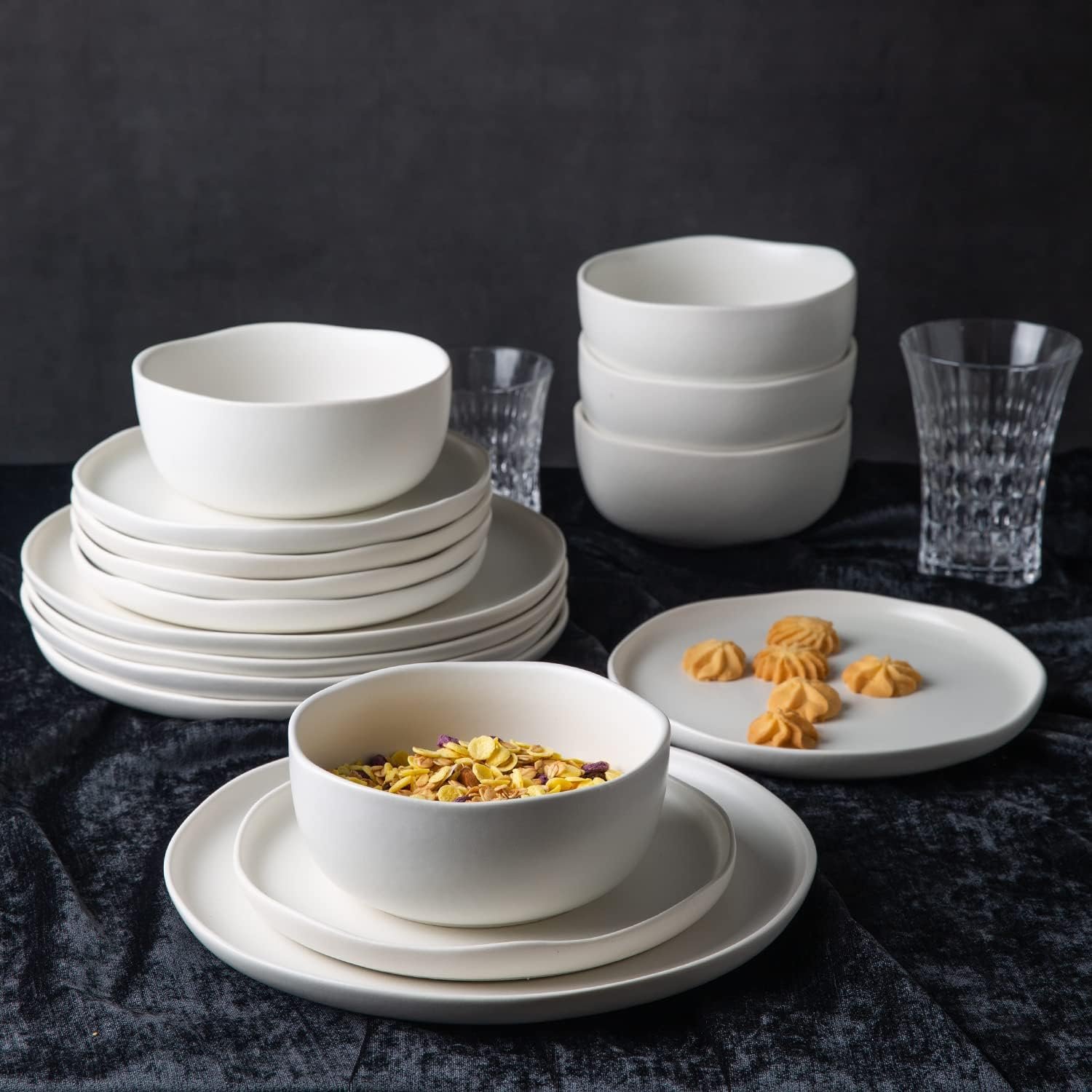 Wavy-Rim Stoneware Plate & Bowl Set