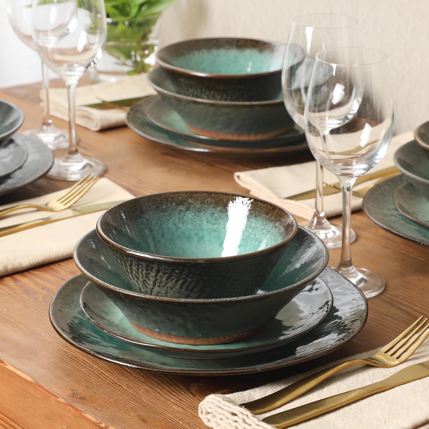 Dinnerware Set with Double Bowl Configuration